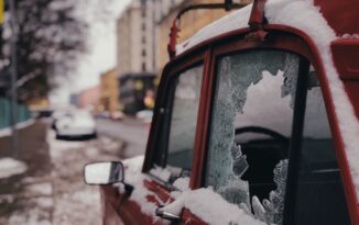 Lees wat een BearLock stuurslot is, hoe het werkt en waarom deze mechanische beveiliging interessant is voor het beveiligen van een bestelbus.
